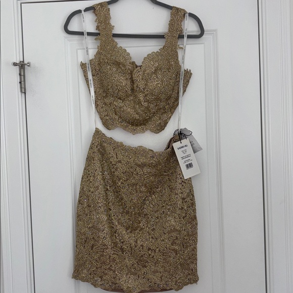 Sherri Hill Dresses & Skirts - Sherri Hill Gold Mini Dress